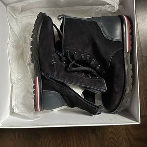 Kids boots with a zipper